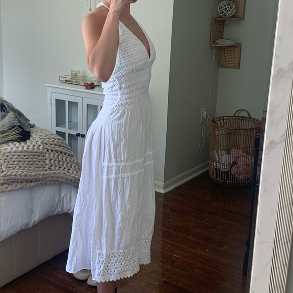 White dress - Picture 4 of 6